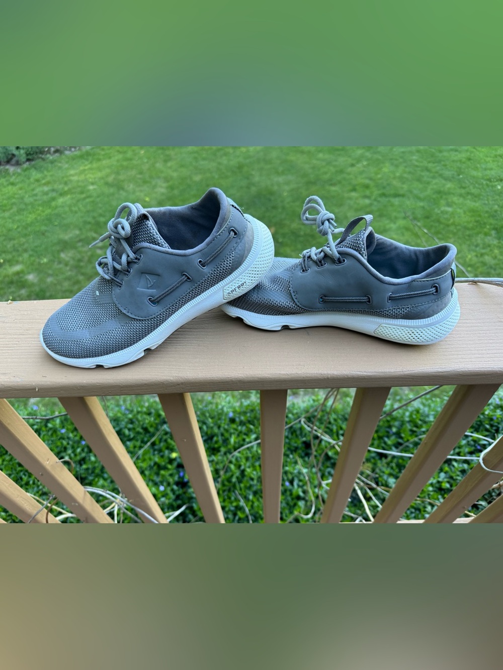 Sperry Women’s Gray 7 Seas 3-Eye Boat Shoe
